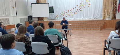 Следователь Ягоднинского межрайонного следственного отдела провел лекционное занятие на тему правового просвещения со школьниками